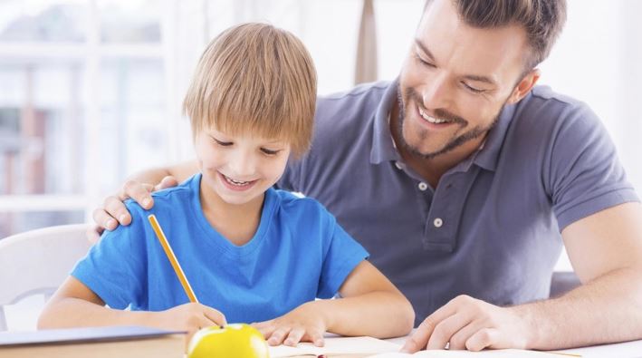 ما أفضل طرق تدريس الأطفال في المنزل؟
